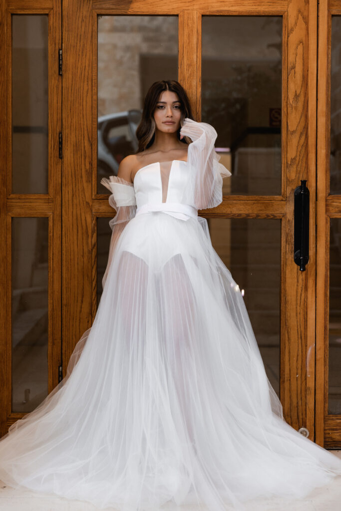 Selena Gomez.. Edu Fall 2015 dress, Brian Atwood Karin Platform